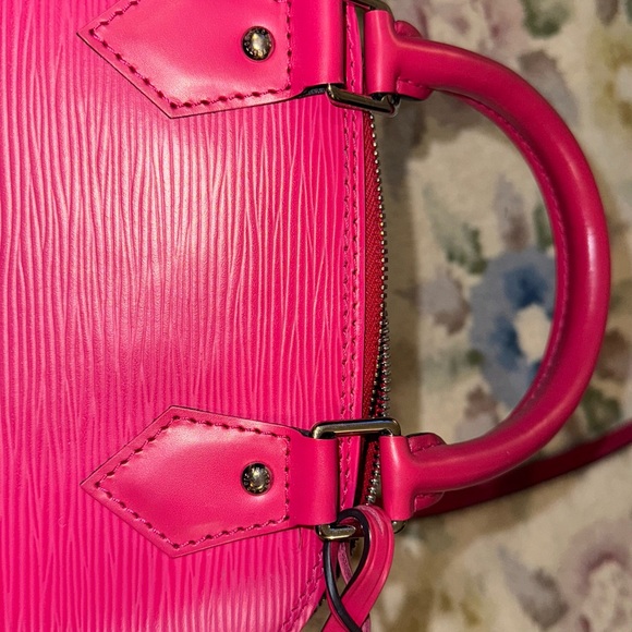 Louis Vuitton Pink Epi Alma BB - Picture 11 of 12